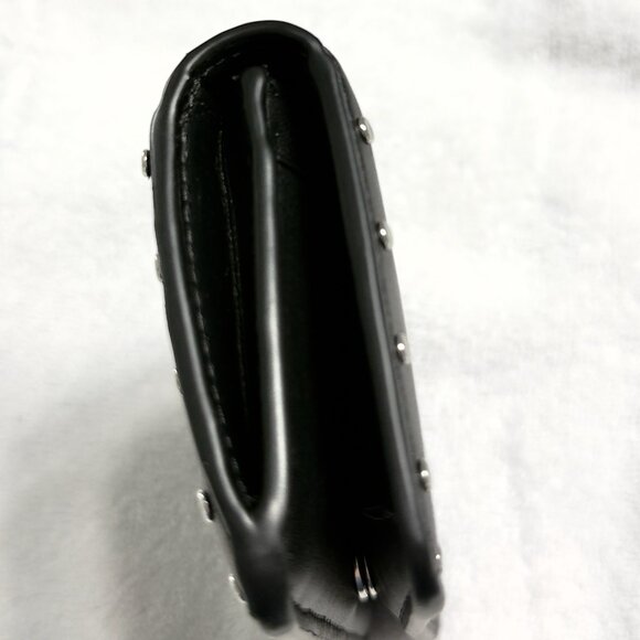 COACH Essential Slim Card case with rivets - Picture 4 of 7